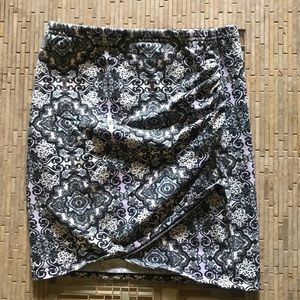 Charlotte Russe print tight skirt